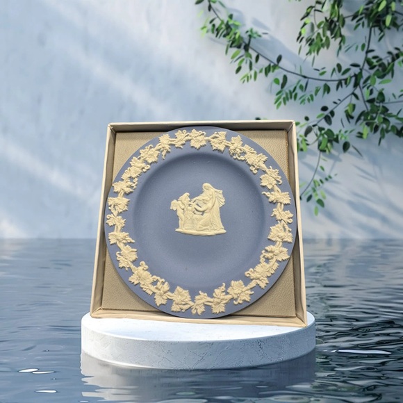 Vintage Wedgwood Pale Blue Jasper Sweet Dish Round with Box And Receipt ‘69 - Picture 1 of 15